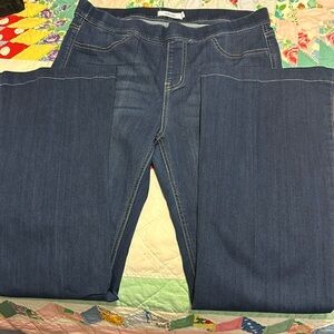 Cello size XL pull on boot cut jean.